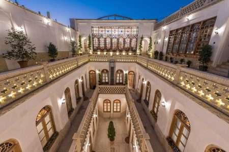 هتل سنتی قصر منشی اصفهان